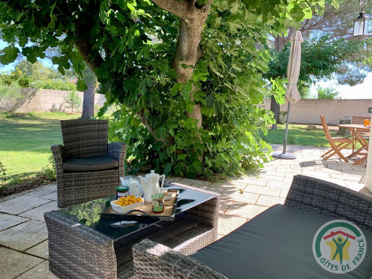 Apartamento Mas de Plisset Saint-Gilles  Exterior foto