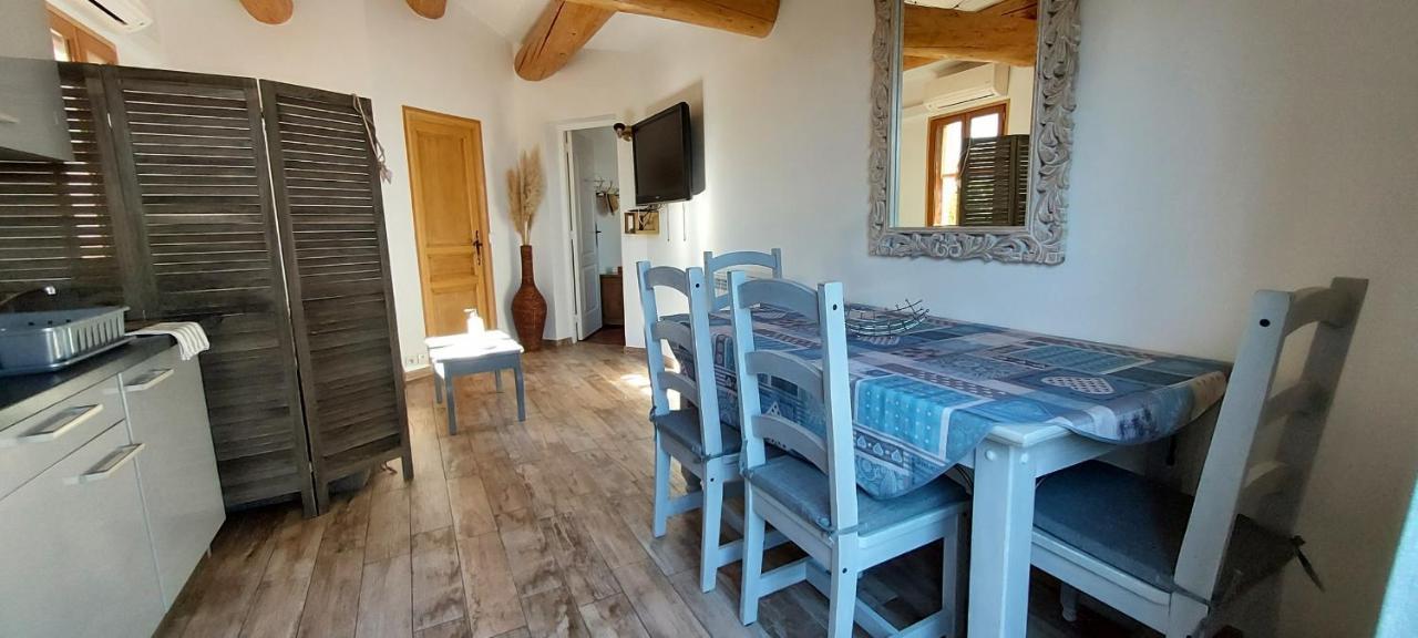 Apartamento Mas de Plisset Saint-Gilles  Exterior foto