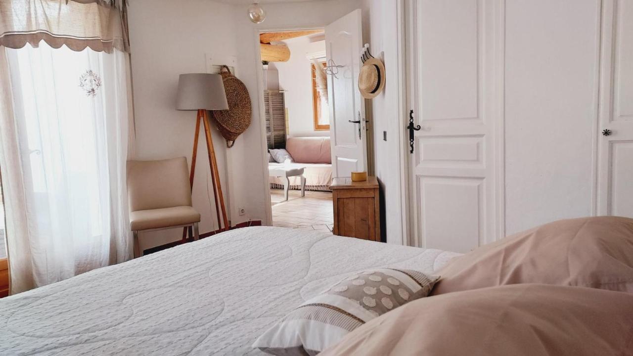 Apartamento Mas de Plisset Saint-Gilles  Exterior foto