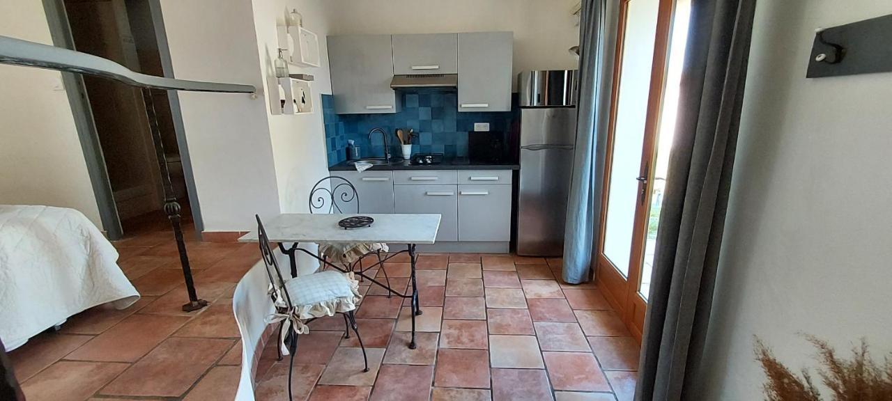 Apartamento Mas de Plisset Saint-Gilles  Exterior foto